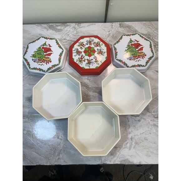 Ullman Co. Vintage Santa Claus Octagon Cookie Tin Christmas Plastic Set Of 3 - Picture 11 of 11